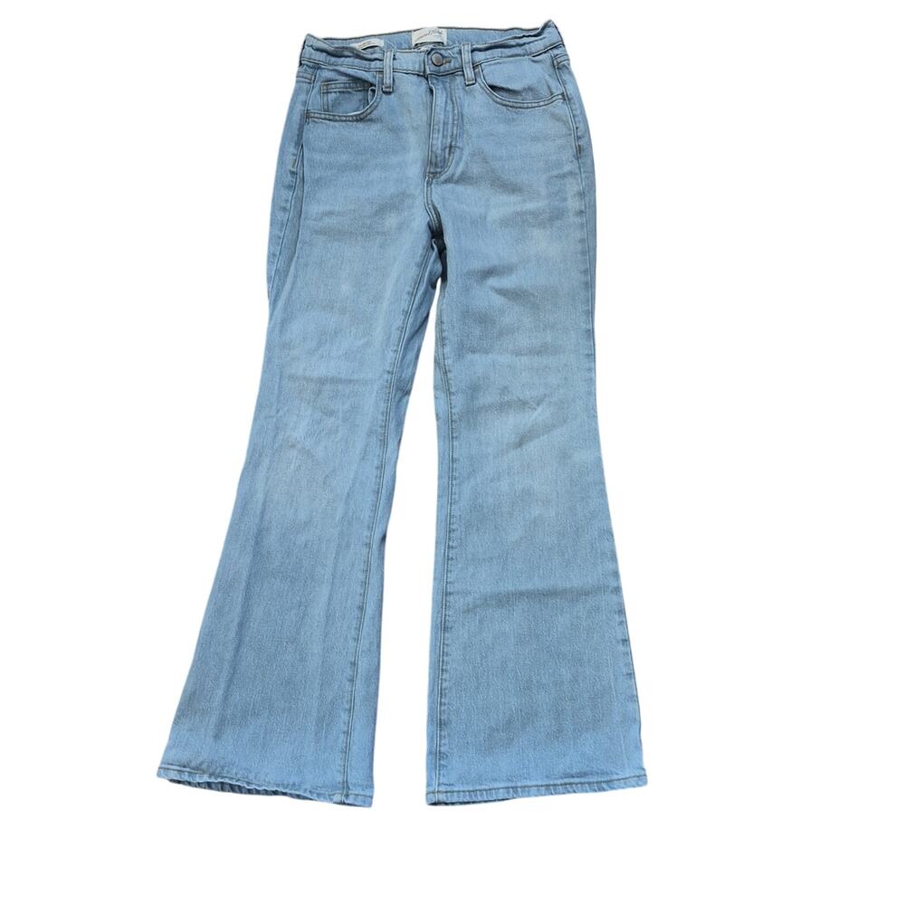 Universal Thread Flare Jeans Women's Size 6S Light Wash